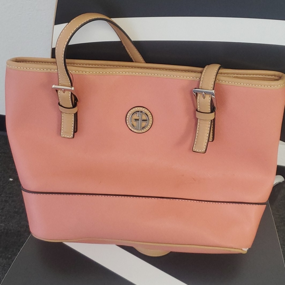 Giani Bernini Women's Purse Great condition